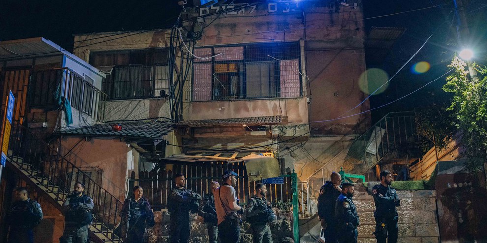 Israelische Sicherheitskräfte vor einem Haus in Ost-Jerusalem. © Amnesty International