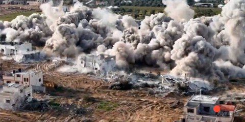 Videoaufnahmen zeigen die Zerstörung der Häuser in der Pufferzone. © Amnesty International