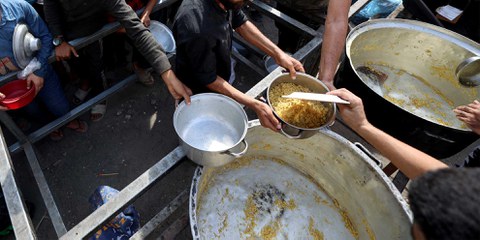 Hunger oder Kugeln: Das ist keine humanitäre Antwort! Symbolbild (nach Ablauf der Bildrechte für das ursprüngliche Photo) © AFP (via Getty)