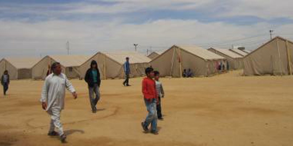 Flüchtlingslager bei Dhehiba an der tunesisch-libyschen Grenze ©AI