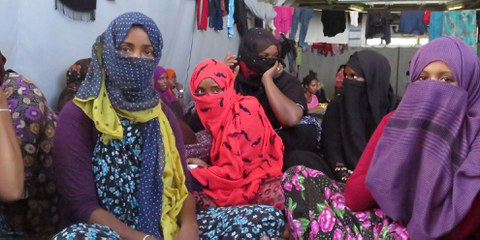 Diese somalischen Frauenflüchtlinge wurden von der italienischen Marine auf dem Mittelmeer gerettet. © AI