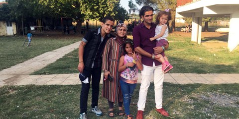 Ahmed und seine Familie. © StrickWärme 2017