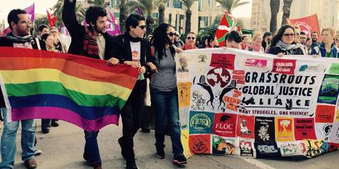 Umzug von LGBTI-AktivistInnen am Weltsozialforum in Tunis im März 2015 © Grassroots Global Justice Alliance