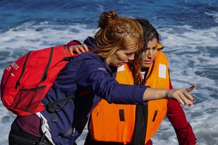 Bestraftes Mitgefühl: Solidarität unter Beschuss in der Festung Europa