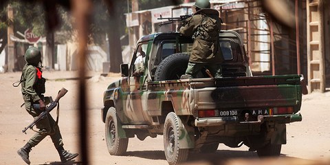 Malische Soldaten in Gao, 21.02.13 © REUTERS/Joe Penney