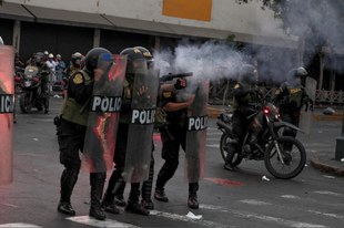Polizeieinsätze mit Gummigeschossen: Weltweit Tote und Verletzte