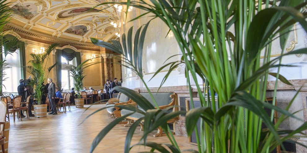 Das Lobbying der Wirtschaftsverbände hat in der Wandelhalle seine Wirkung gezeigt. © parlament.ch