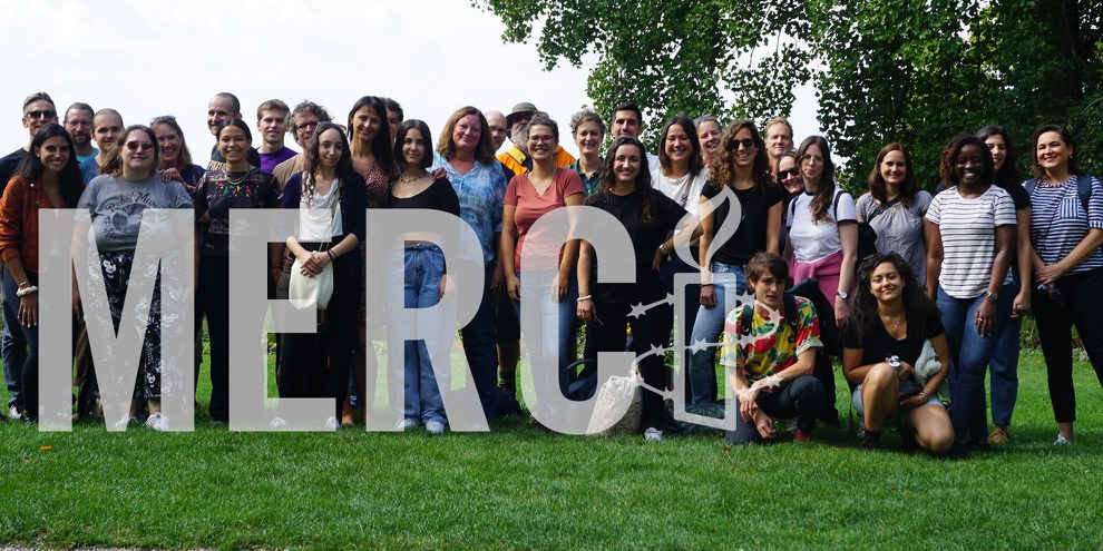 Die Erfolge motivieren uns und schweissen zusammen: Ein Teil des Teams der Schweizer Sektion von Amnesty International auf dem «Schulreisli» 2022 in Lausanne. © Amnesty International Schweiz