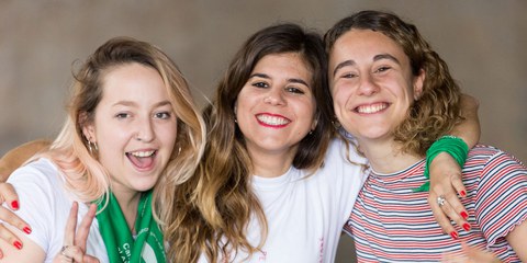 Im vergangenen Jahr kamen Hunderttausende von Mädchen und Frauen zusammen, um den argentinischen Gesetzgeber aufzufordern, Schwangerschaftsabbrüche zu entkriminalisieren. Diese Frauen waren Teil einer riesigen Kampagne aus verschiedensten Bewegungen und Organisationen, darunter Amnesty International Argentinien. © Pablo Mekler