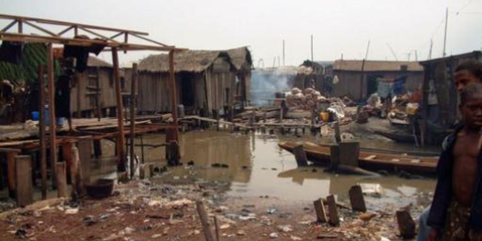 Prekäre Verhältnisse in einem Slum in Nigeria © Amnesty International
