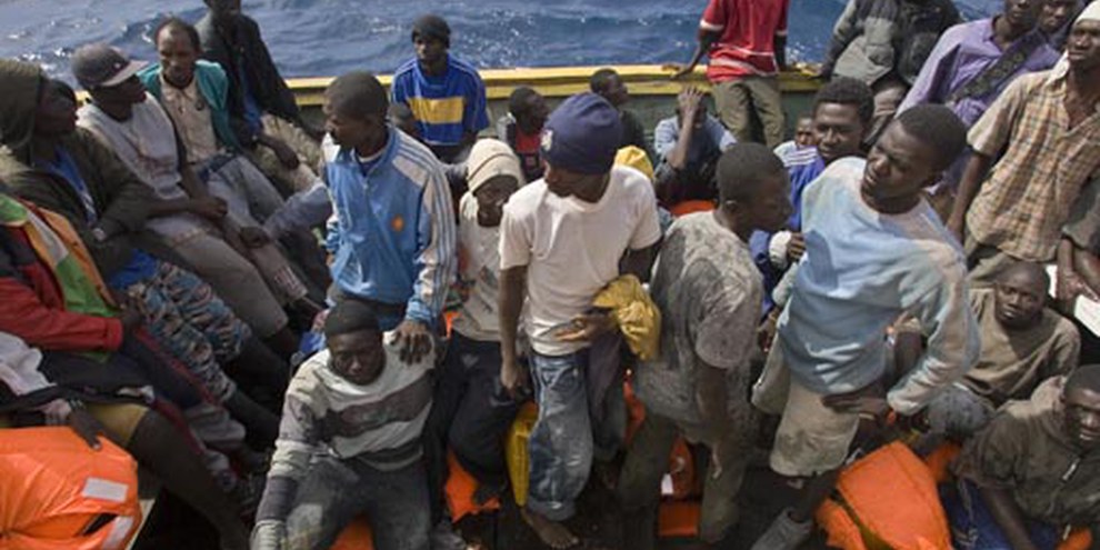 Ein Flüchtlingsboot vor der Küste Teneriffas © UNHCR / A. Rodríguez 