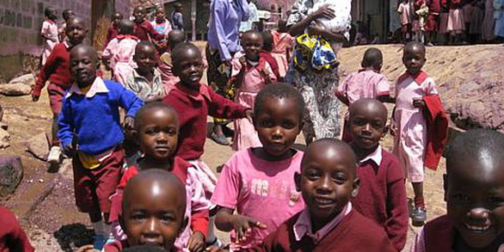 Schulkinder in Kenias Hauptstadt Nairobi. © AI