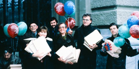 Vor dem Bundeshaus: Übergable der Petition «Human Rights Now» 1987. © AI