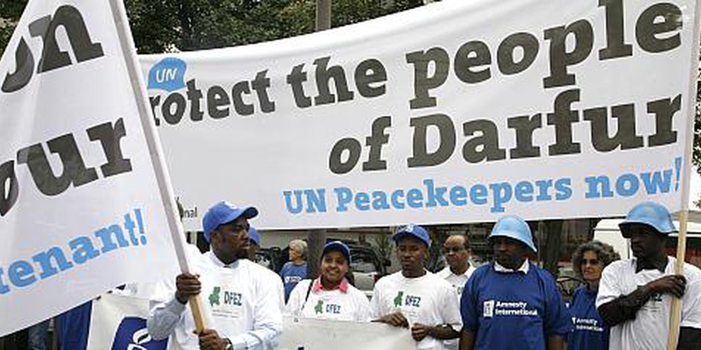 Amnesty-Demo vor der sudanesischen Botschaft 2006 in Genf. © AI