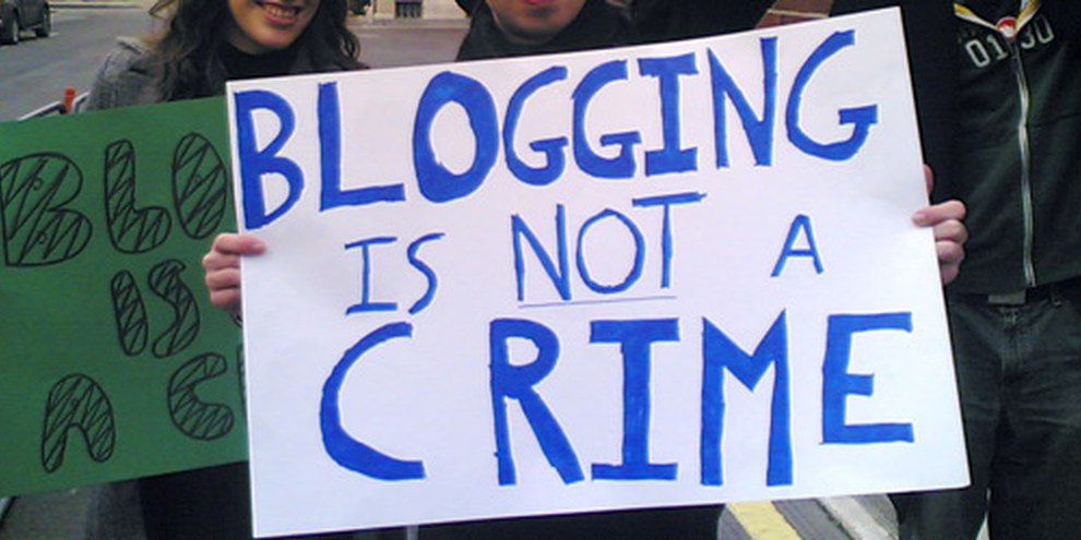 Demo für Karim Amer. Der ägyptischer Blogger war wegen Kritik an Mubarak in Haft. © AI