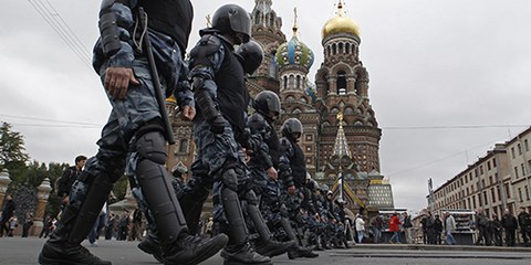 Diese Polizisten verteidigen ein Machtsystem, das zunehmend autoritäre Züge annimmt. © Reuters/Alexander Demianchuk