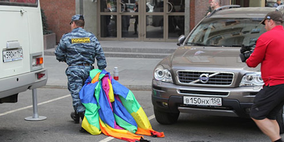 Die Polizei löste 2012 eine Gay-Parade in Moskau auf. © AI
