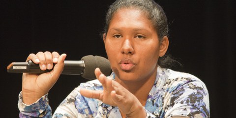 Diana Fonseca an der Generalversammlung von Amnesty Schweiz. © Marcel Hagmann / AI