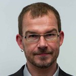 Andreas Langenohl, geboren 1970, ist Professor für Soziologie mit Schwerpunkt Allgemeiner Gesellschaftsvergleich an der Justus-Liebing-Universität Giessen. Er studierte Soziologie und Sprachwissenschaft in Deutschland, der Ukraine und Russland. In seiner Forschung beschäftigt er sich unter anderem mit Modernisierungsprozessen und Wirtschaftssoziologie.
