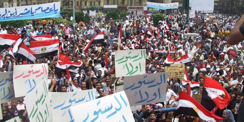Tagelange Proteste gegen Präsident Mubarak auf dem Tahrir-Platz in Kairo, Anfang 2011: Statt einer zivilen Regierung folgte ein Militärrat. © Amnesty International
