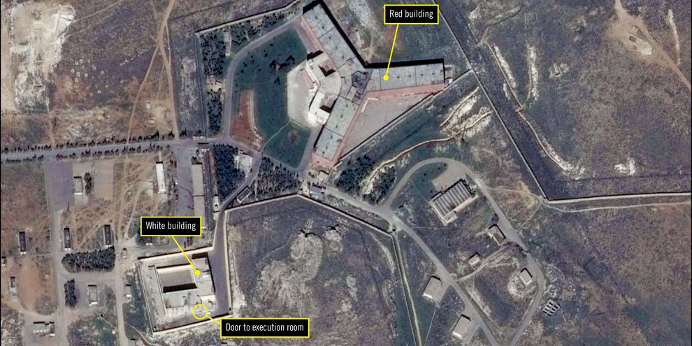 Satellitenbilder können die Zerstörung von Häusern oder den genauen Standort von Gefängnissen, wie hier das Militärgefängnis Saydnaya, dokumentieren. © CNES Astrium