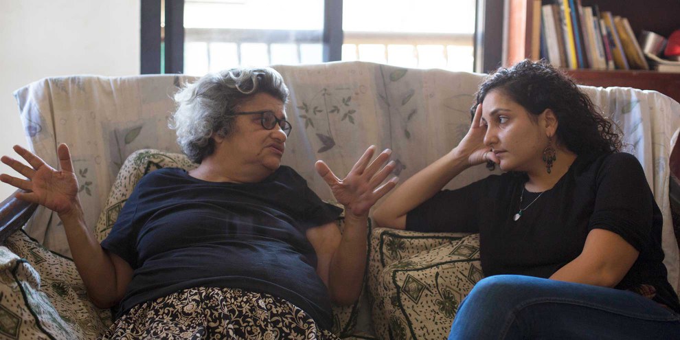 Zwei Generationen einer Familie, die sich für Menschenrechte einsetzen: Leila Soueif und Tochter Mona. © Badria Samir.