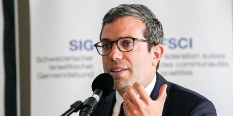 «Die Leute müssen wissen, dass es eine Grenze gibt, auch für Worte im Internet.» SIG-Generalsekretär Jonathan Kreutner. In der Galerie (Klick auf Bild) zwei Grafiken zu den antisemitischen Vorfällen 2020. © zvg