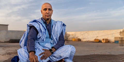 Eigentlich möchte er nach Deutschland, zu Frau und Kind: Der ehemalige Guantánamo- Häftling Mohamedou Ould Slahi in Nouakchott, Mauretanien. © Lando Hass/KEYSTONE/LAIF