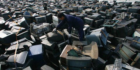 Immer mehr Elektroschrott, der sich in China türmt. Ein dystopisches Bild, wie das in Zukunft aussehen könnte, zeichnet Autor Chen Qiufan. © Getty Images / Jie Zhao
