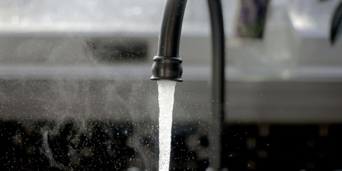 Zugang zu trinkbarem und ausreichendem Wasser ist ein Menschenrecht, das aber noch längst nicht für alle erfüllt ist . ©  Imani @spider_mani