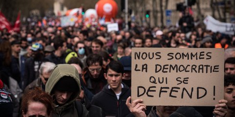 Gegen die geplante Rentenreform gingen in ganz Frankreich Hundertausende auf die Strasse. © IMAGO / Samuel Boivin