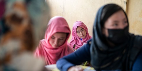 Women for Afghan Women engagierte sich auch für die Bildung von Frauen. © Daniel Pilar / laif
