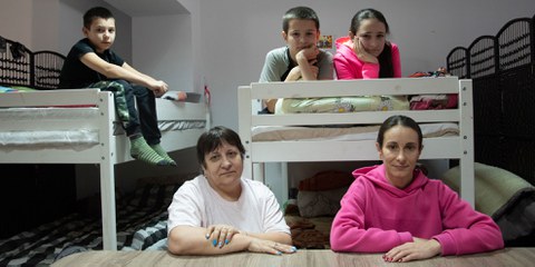 Familie Bondar ist dankbar für die Arbeit von Diana Jurna, die das Zentrum in Chisinau mit aufgebaut hat. © Tigran Petrosyan