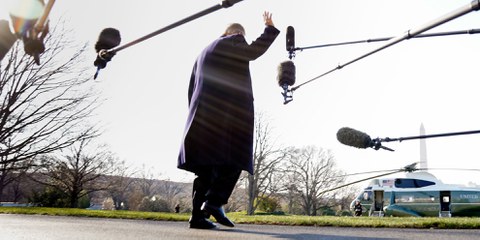 Kritische Medien werden von Präsident Trump beschimpft, ignoriert oder ausgeschlossen. © Jacquelyn Martin / AP Photo