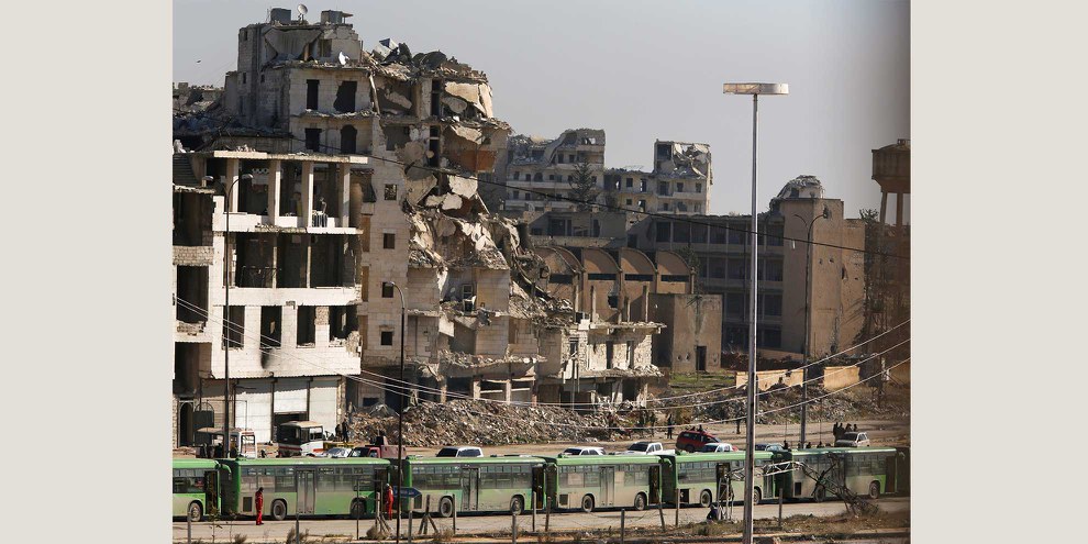 © REUTERS Omar Sanadiki: Evakuierung der Zivilbevölkerung aus dem zerstörten Ost-Aleppo, Dez. 2016