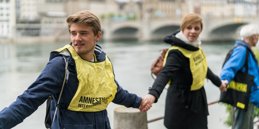 Menschenkette entlang des Rheins.  © Mario Heller