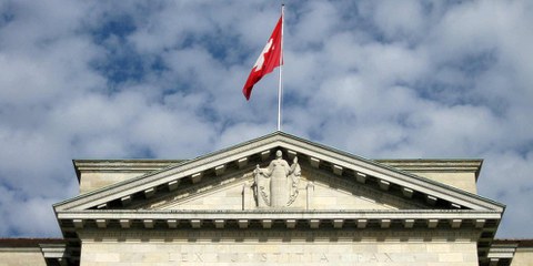Il existe enfin depuis l’an dernier une «stratégie droits de l’homme» en matière de politique extérieure de la Suisse, mais elle demeure cantonnée au Département fédéral des Affaires étrangères.© Norbert Aepli