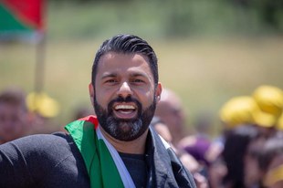 Les charges retenues contre Ahmad Khalefa doivent toutes être abandonnées