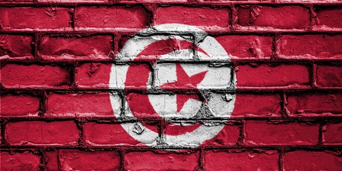 Drapeau de la Tunisie sur un mur (image symbolique, car aucune image spécifique n'est disponible pour le moment) © pixabay