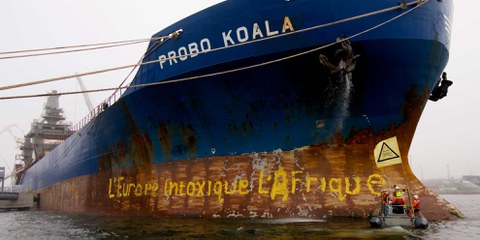 La Probo Koala. © Greenpeace/Christian Aslund