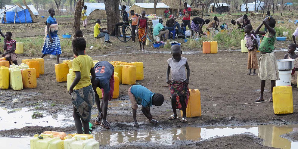 L'accès à l'eau est un problème majeur pour des milliers de réfugiés sud-soudanais accueillis par l'Ouganda. © Amnesty International