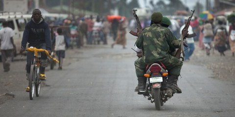 Des soldats des FARDC ont fui en Ouganda, réduisant la capacité de défense de l'armée congolaise. © Blattman