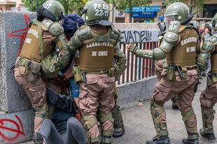 Restriction drastique du droit de manifester et du droit d’asile