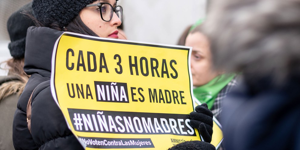 Plusieurs milliers de personnes sont décendues dans les rues de Buenos Aires pour réclamer la dépénalisation de l'avortement, mais le Sénat a finalement rejeté le projet de loi du pouvoir exécutif. © Amnistía Internacional Argentina / Demian Marchi