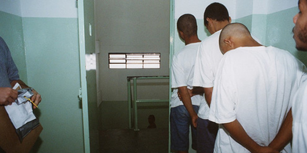 Selon le projet de loi, les jeunes âgés entre 16 et 18 ans seraient incarcérés dans les mêmes établissements que les adultes. © Marilda Campolino 
