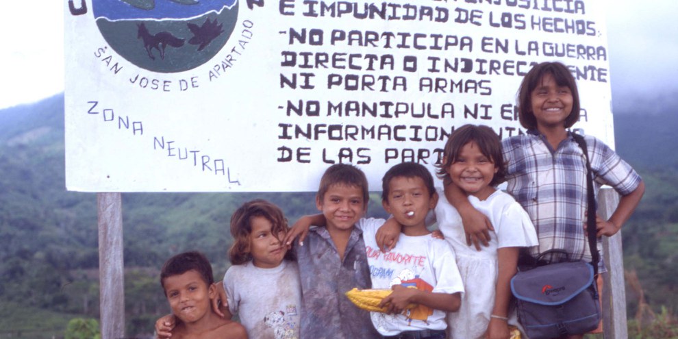 Des enfants de la communauté de paix de San José de Apartadó, Colombie. © Droits réservés