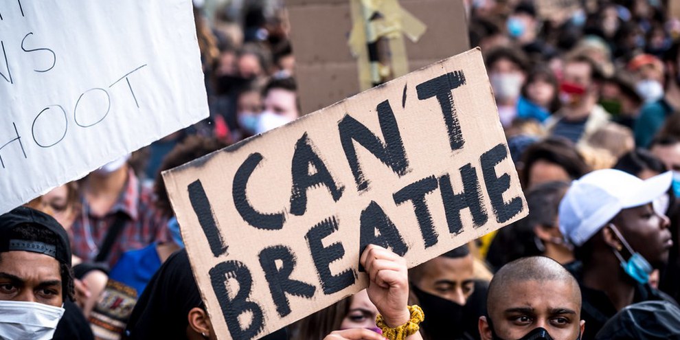 Manifestations contre le racisme et les violences policières: depuis la mort violente de George Floyd, les gens protestent quotidiennement dans les villes américaines. © Christopher Glanzl / Amnesty International Österreich