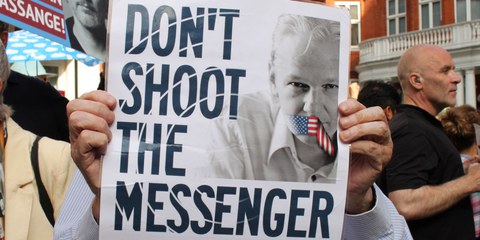 Julian Assange a des partisans et des partisanes dans le monde entier qui réclament sa libération, comme ici à Londres. © Katherine Da Silva / shutterstock.com