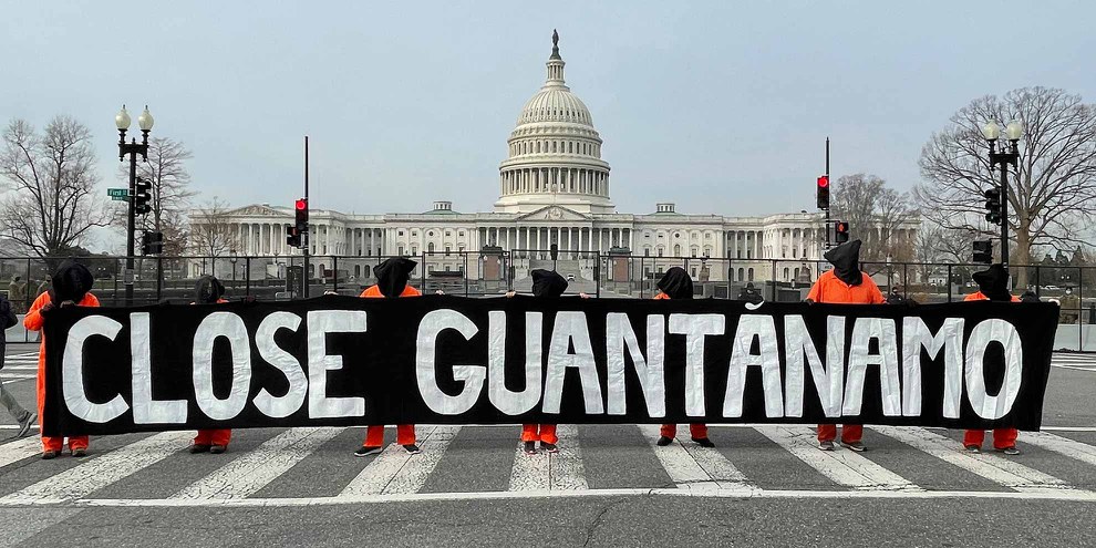 Action pour la fermeture de Guantánamo devant la Maison Blanche à Washington, 11 janvier 2021. © Alli Jarrar / Amnesty International