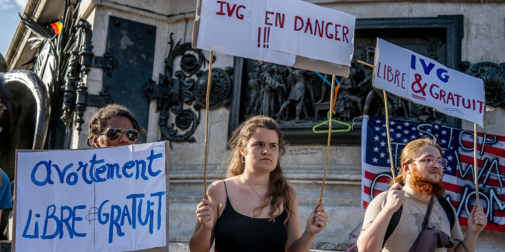 Après que des menaces sérieuses pesaient sur le droits à l'avortement aux États-Unis, des manifestations se sont déroulées dans plusieurs villes du monde, comme ici à Paris en mai dernier. © Bruno Fert